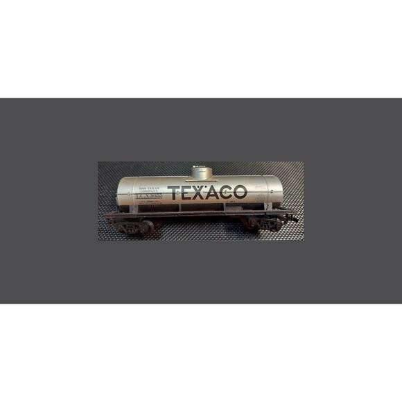 HO Model Railroad Train Cars Lot of 2; Red Santa Fe Caboose, Texaco Oil Tanker - Picture 7 of 7